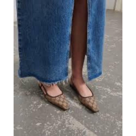 Gucci Beige and Brown Flats - Picture 14 of 16